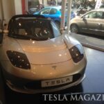 Telsa-Roadster-Showroom
