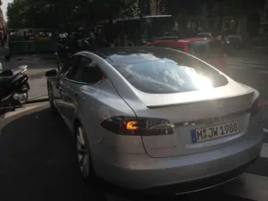 Tesla-Magazine-test03