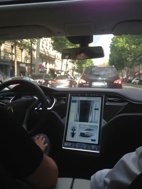 ecran-central-tesla-model-s