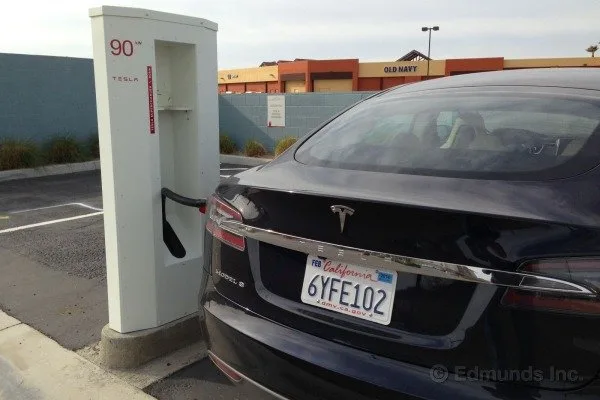 2013_tesla_model-s_rear_lt_4072013_600