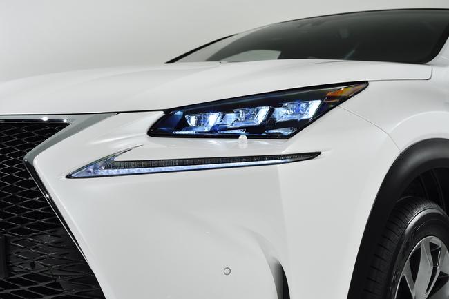 Gros plan avant Lexus NX