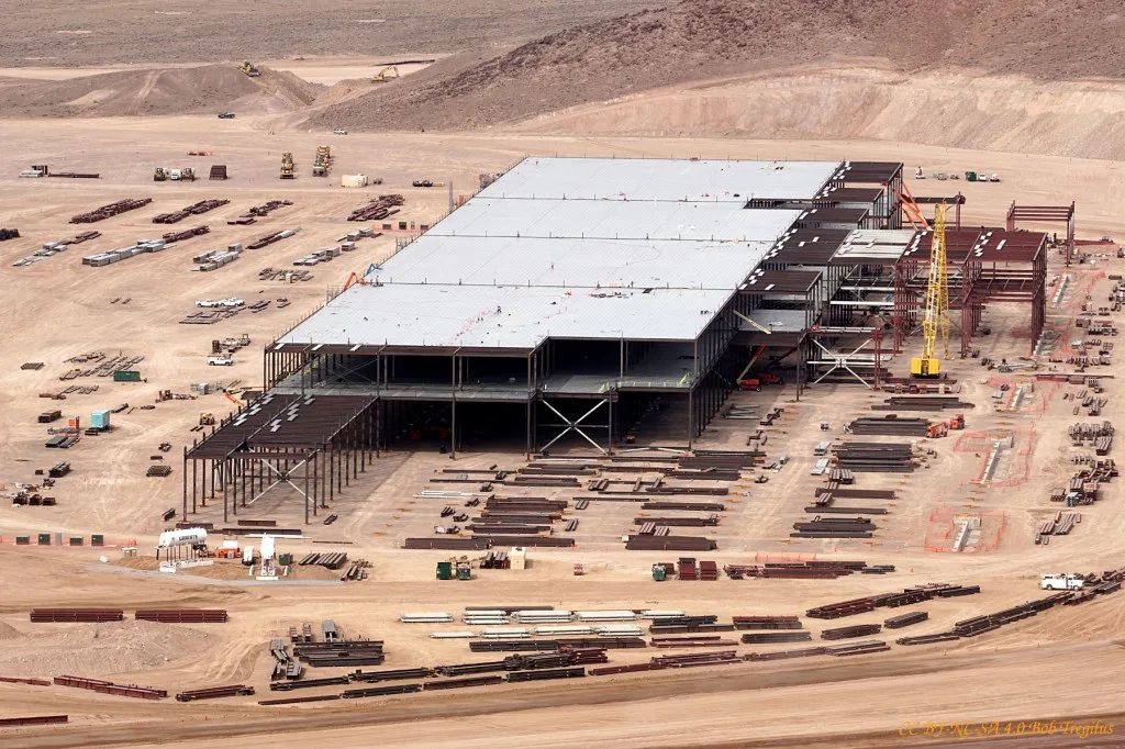 tesla-battery-gigafactory-site-reno-nevada-feb-25-2015-photo-cc-by-nc-sa-4-0-bob-tregilus_100502191_l