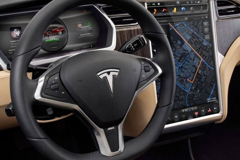 Tesla Motors se prépare à diffuser la V7 de son système d’exploitation pour Model S