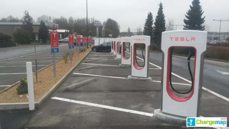 Les superchargeurs repartent à plein régime