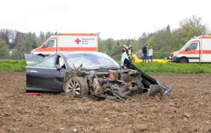 model-s-crash-germany-6