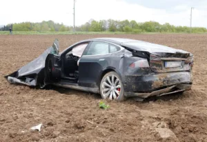 model-s-crash-germany-8