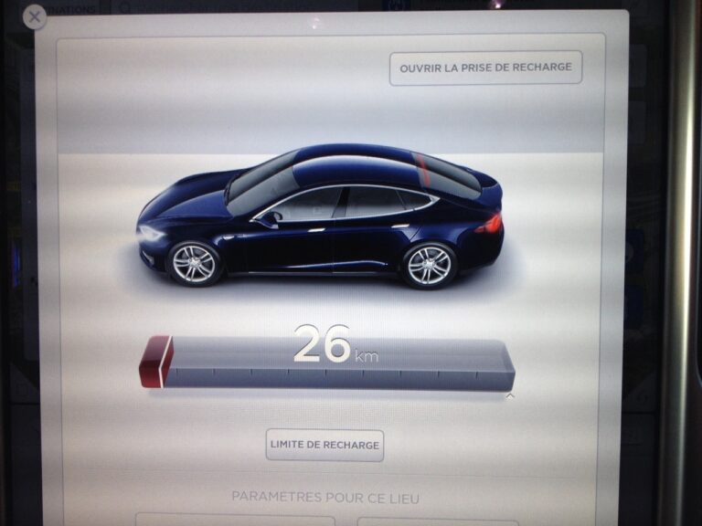Tesla Model S: Estimer la capacité de sa batterie!