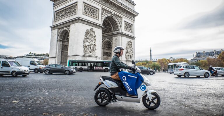 Scoot toujours !