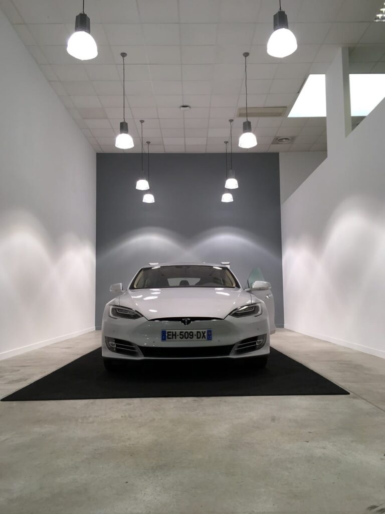 Tesla finit l’année en beauté