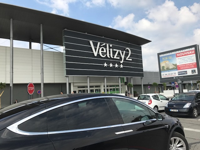 Store Tesla Velizy 2