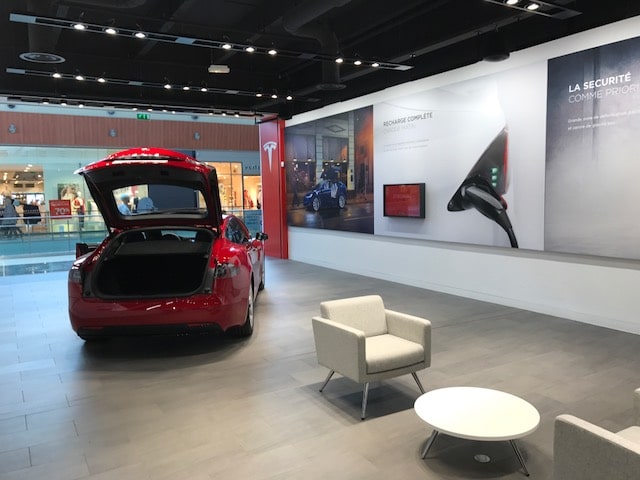 Tesla Model S rouge Velizy 2