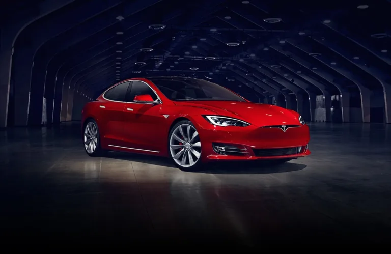 Model S ou Model III ?