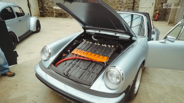 Retrofit – Une Tesla Roadster réincarnée…dans une Porsche 911