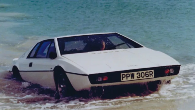 Elon Musk : de Lotus à l’Atlantis ?