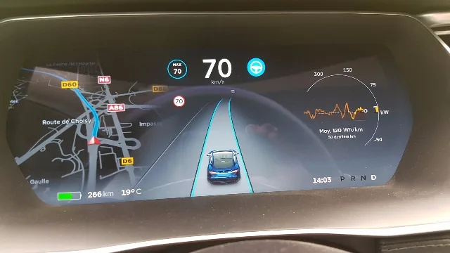 TEST: Le tour du périphérique parisien en Autopilot