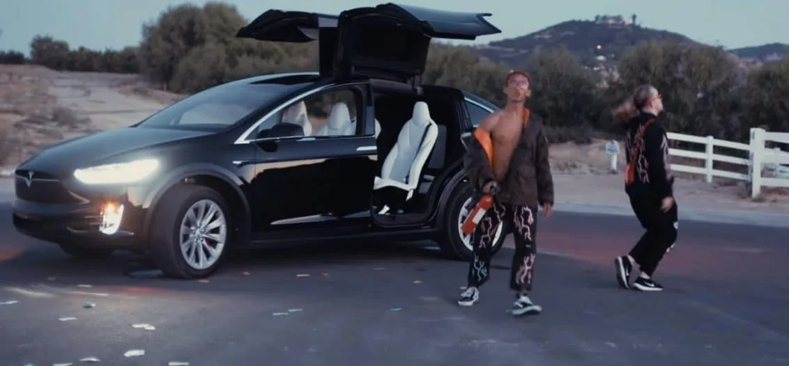Une Model X dans Ian Frequency-Energy