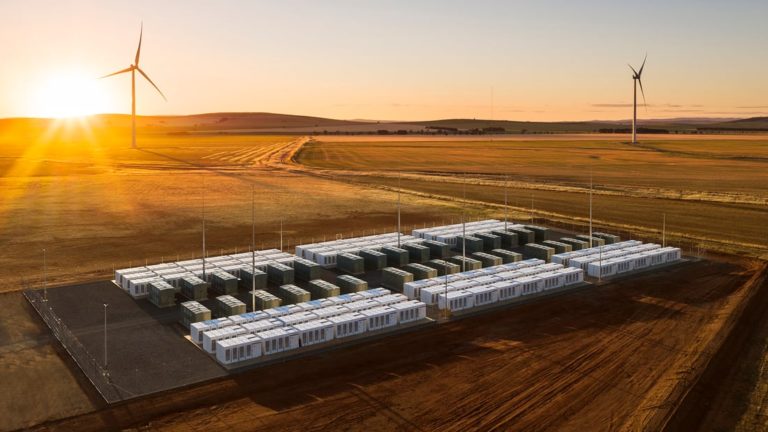 Les batteries Tesla améliorent le potentiel des éoliennes