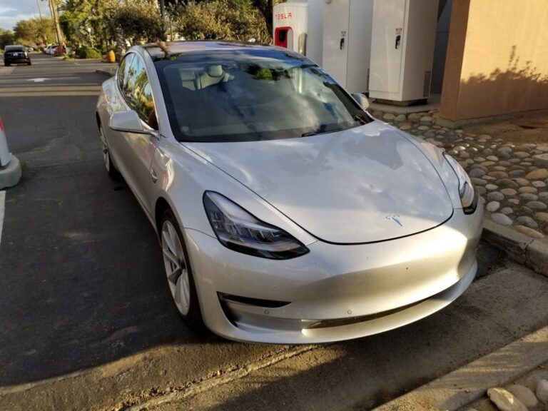 Tesla Model 3: Les soldes sont aussi chez le constructeur californien?