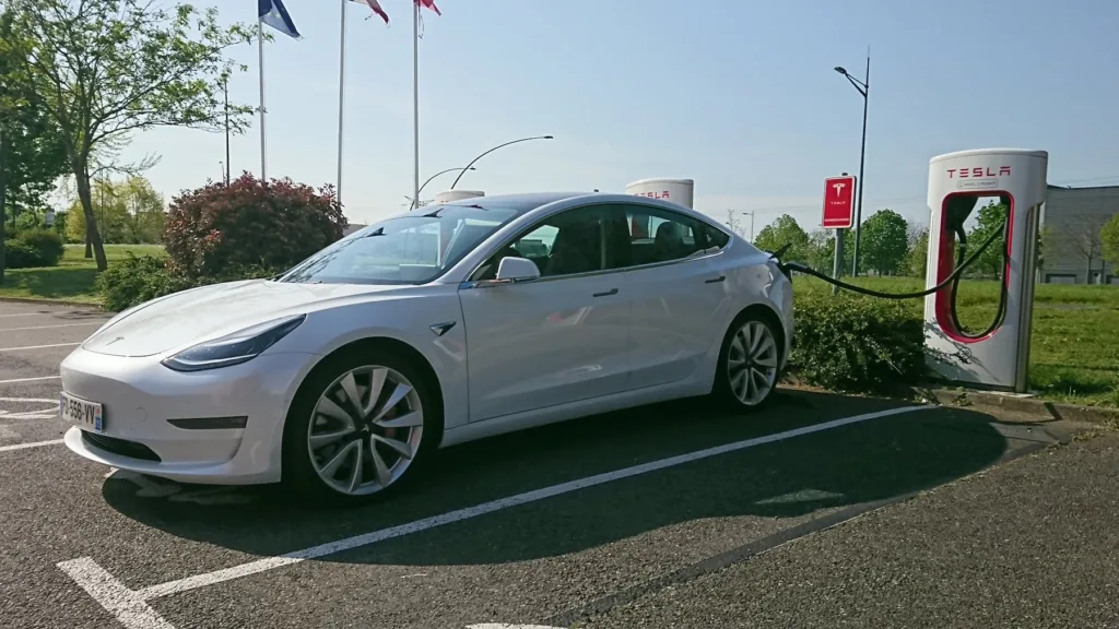 Tesla Model 3 supercharger