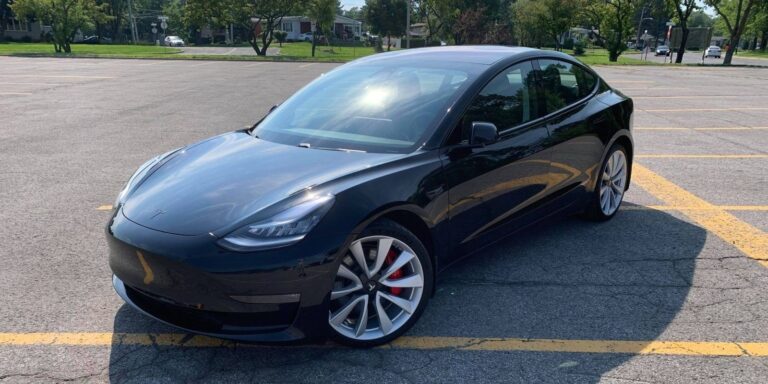 Comparatif Tesla Model 3 2020 vs 2021