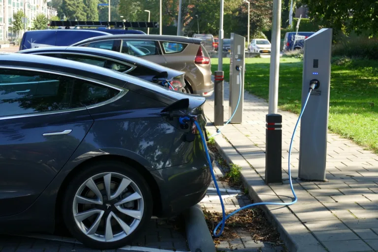 Tesla Model 3 recharge