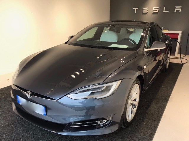 Model S Raven