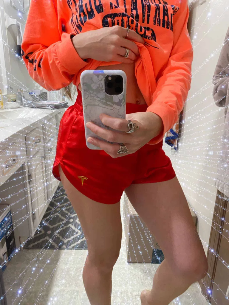 La blague des short-shorts dévoilée