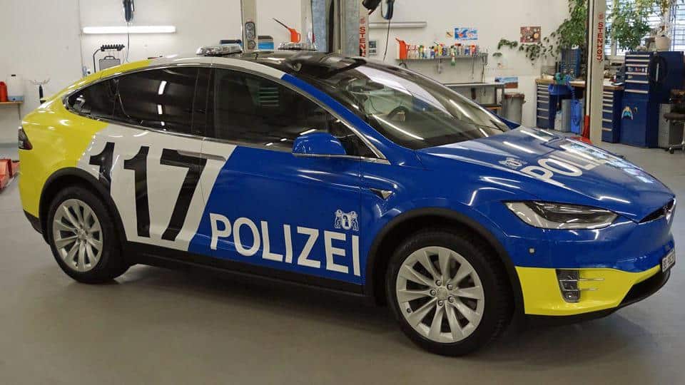 Tesla Model Y de la police suisse