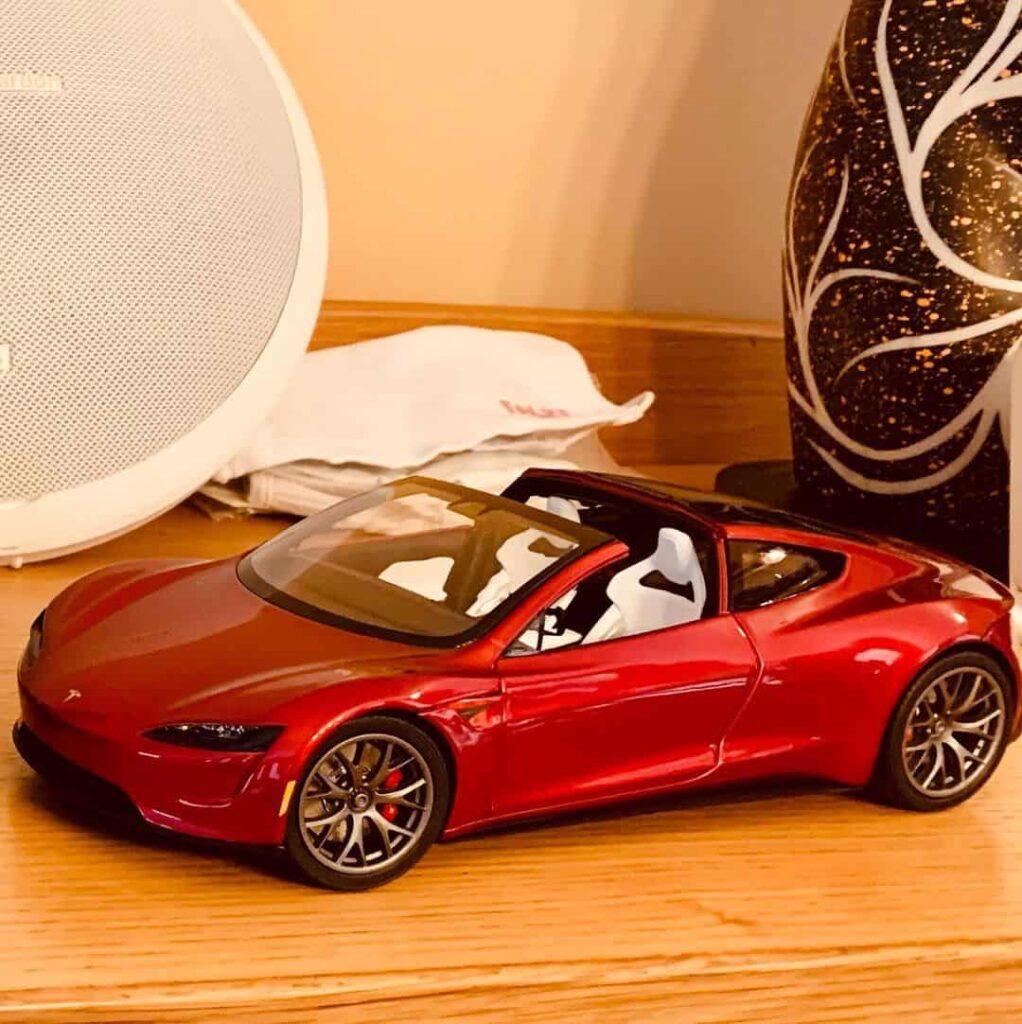Photo du Tesla Roadster au 1:24