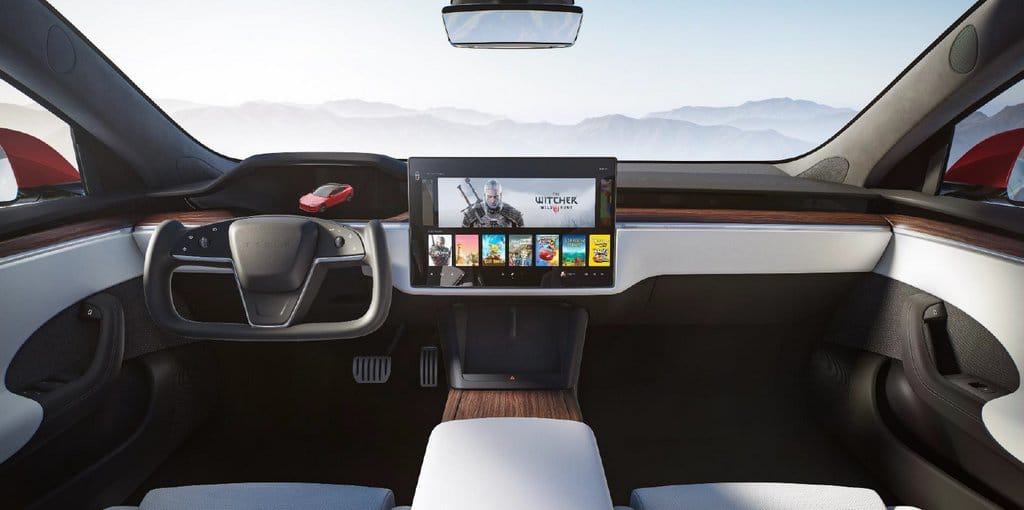 Tesla-Model-S-inside