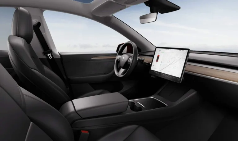 Tesla Model Y chine