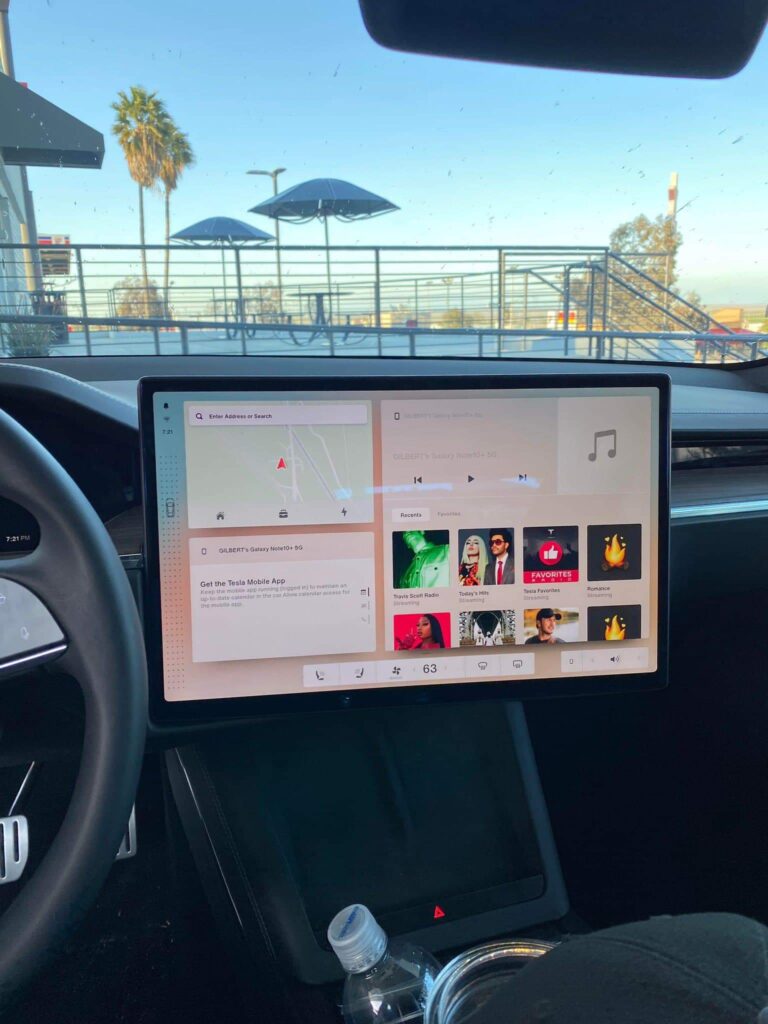 Tesla: Spyshot du dashboard V11