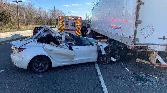 Miracle dans une Tesla Model 3