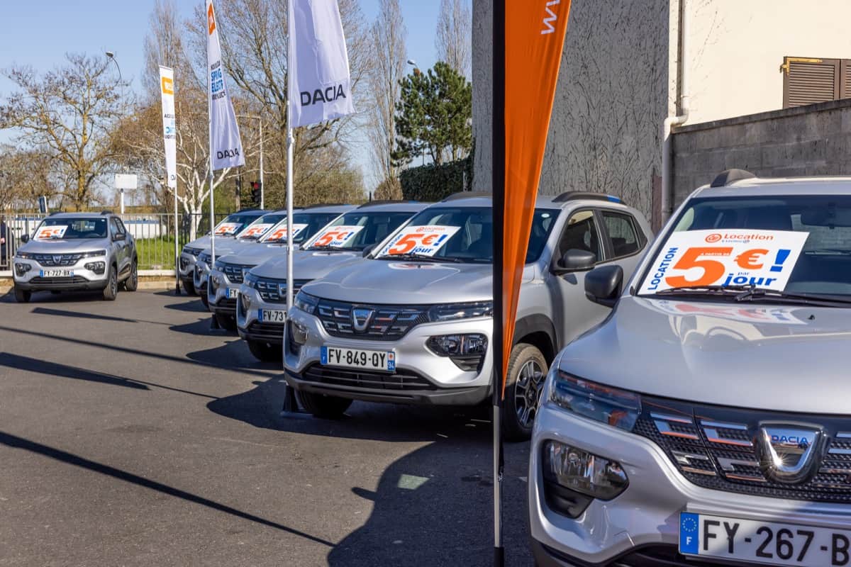 2021 - E.Leclerc Location accueille dans ses agences les premires Dacia Spring 100% lectriques