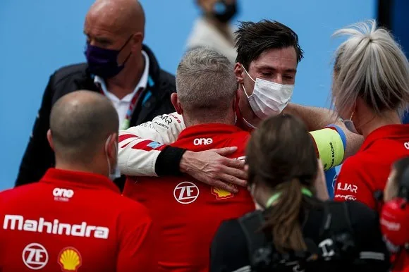 Alex Lynn (GBR), Mahindra Racing celebrates in Parc Ferme