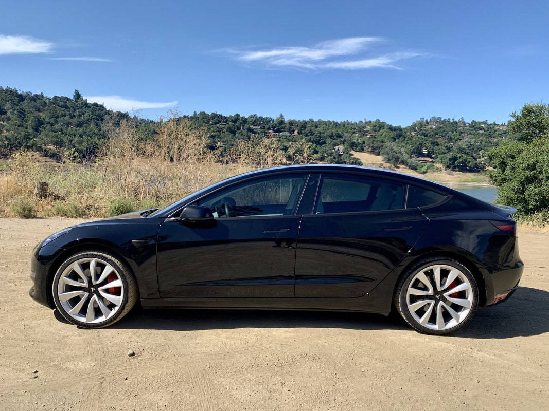 Test Model 3 (2024) : la meilleure berline électrique du marché s'améliore  encore