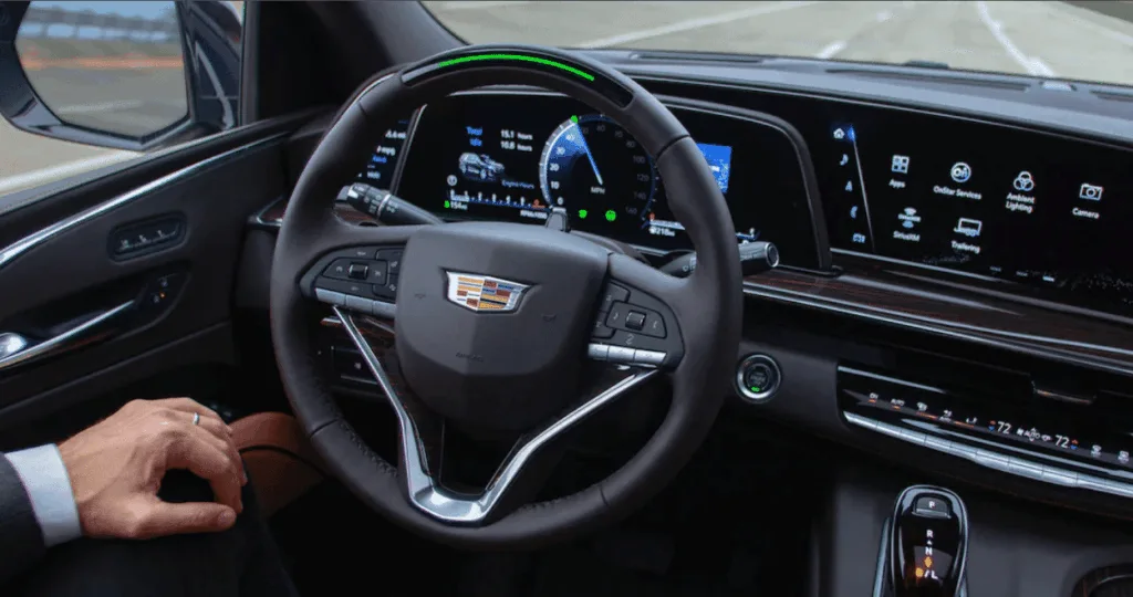 Super Cruise - Conduite mains libres Propriété de Cadillac