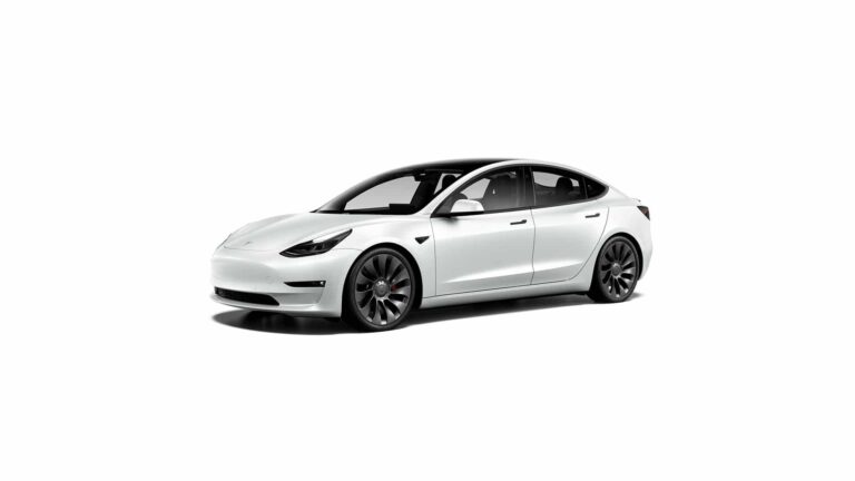 Tesla Model 3 : trois accessoires pour un week-end