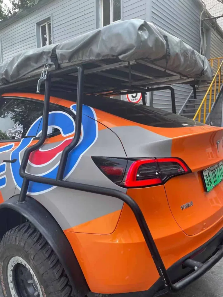 Tesla Model Y stockage toit