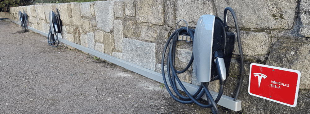 Borne de recharge Tesla (Wall Connector) V3 Neuf - Équipement auto