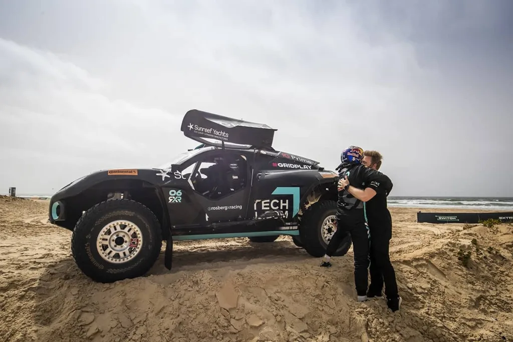 Extreme E Prix du Lac Rose : le duo de pilotes célèbre la victoire