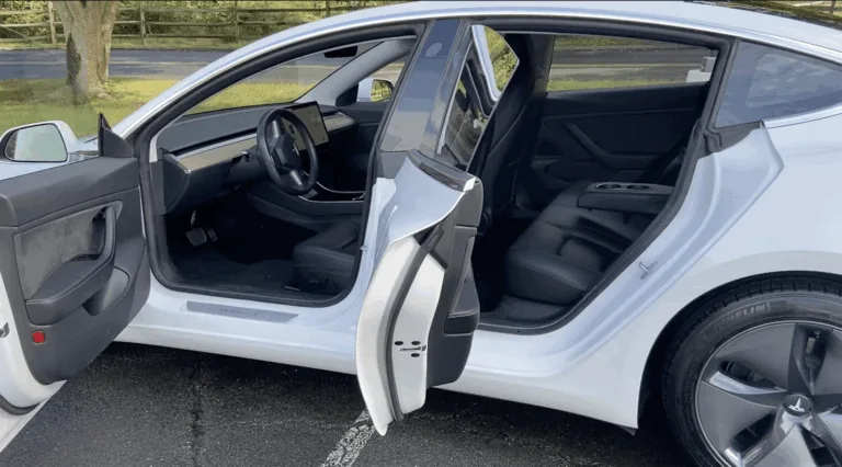 Tesla Model 3: Toujours plus d&rsquo;astuces