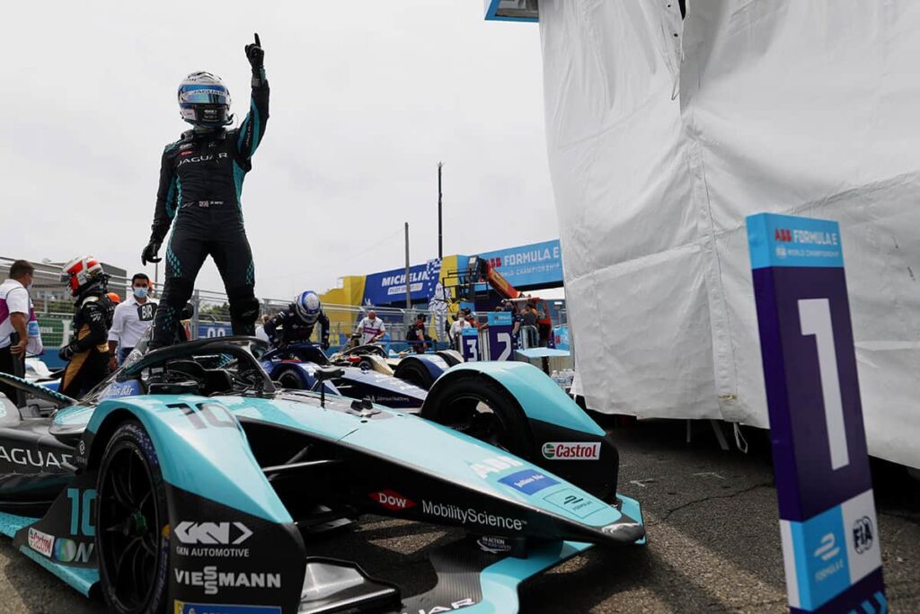 Sam Bord, écurie Jaguar Racing, triomphe à l'issue de la course 2 du Formule E - New York E-Prix