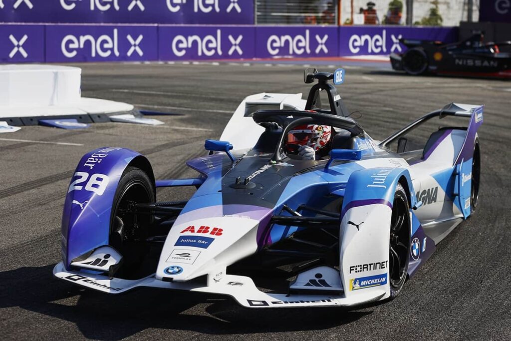 Maximilian Gunther, au volant de sa BMW, pendant le Formule E - New York E-Prix.
