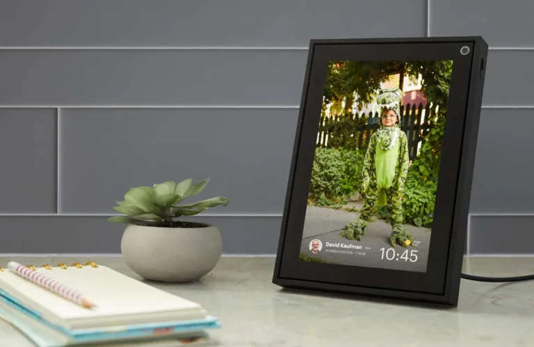 Test du Portal Plus, le visiophone par Facebook