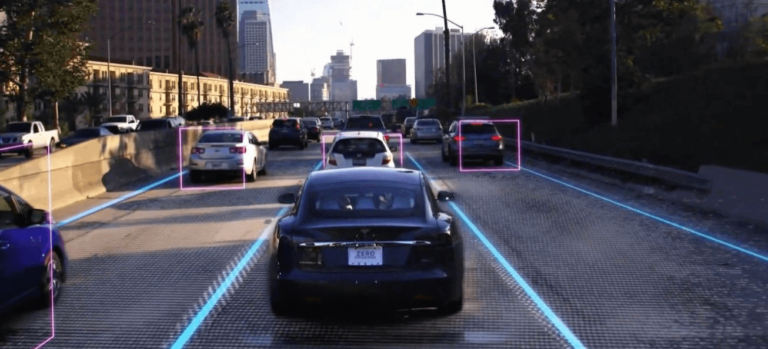 Une nouvelle vidéo sur la conduite autonome qui évite un piéton est à voir absolument