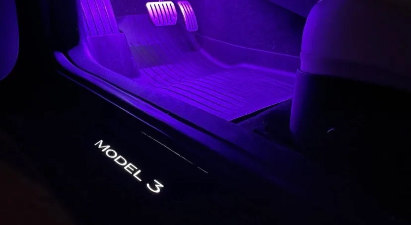 Tesla Model 3 ambiance LED