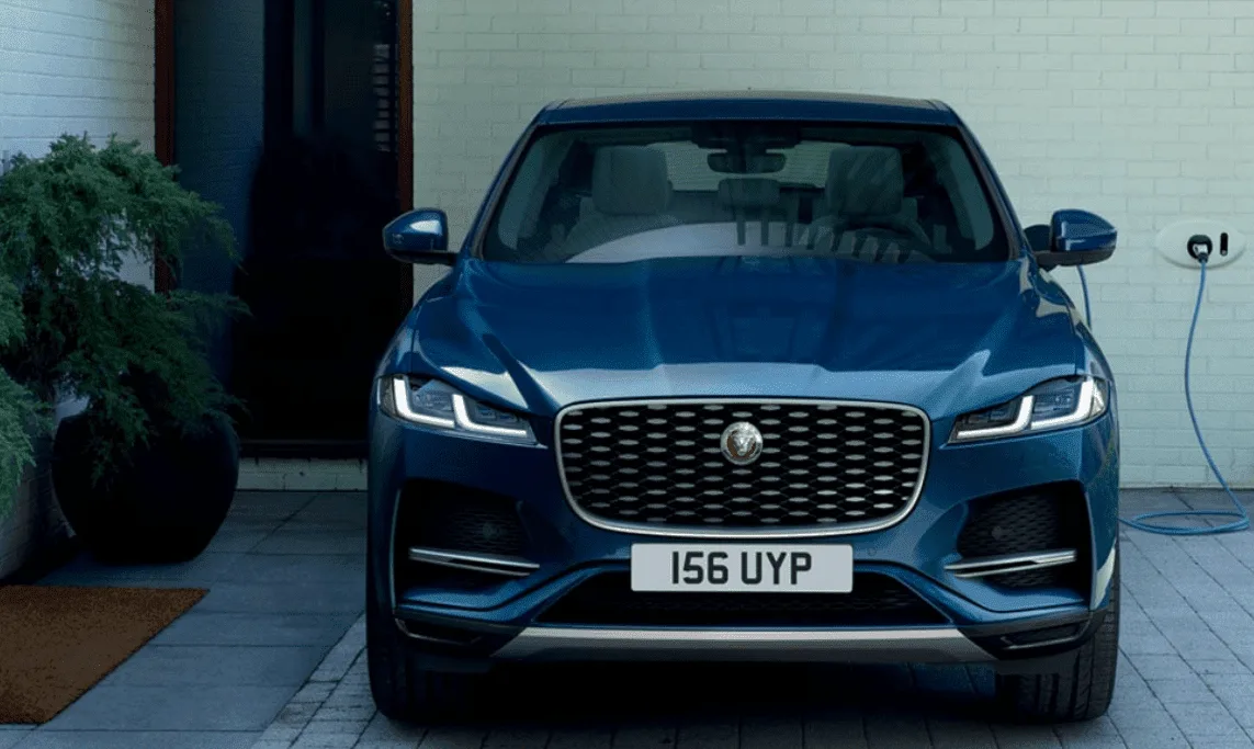 Jaguar F-PACE P400e