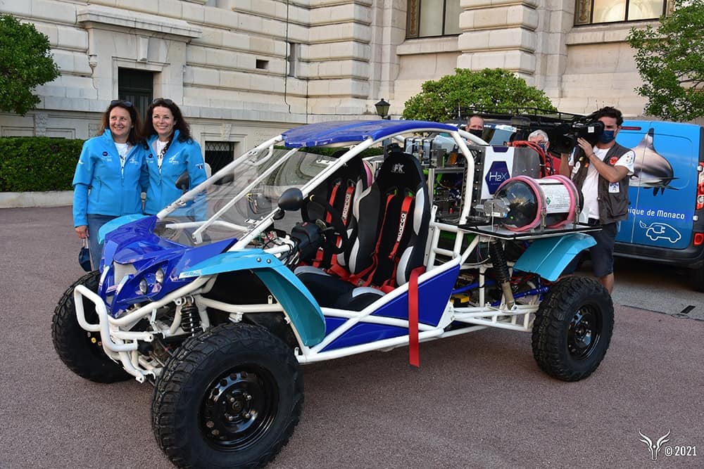 Buggy à hydrogène, au départ du Rallye Aïcha des Gazelles 2021, avec son équipage