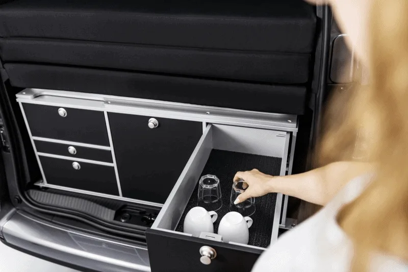 Photo présentant quelques-uns des rangements disponibles dans le Citan